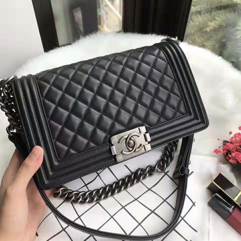 chanel black calfskin bag