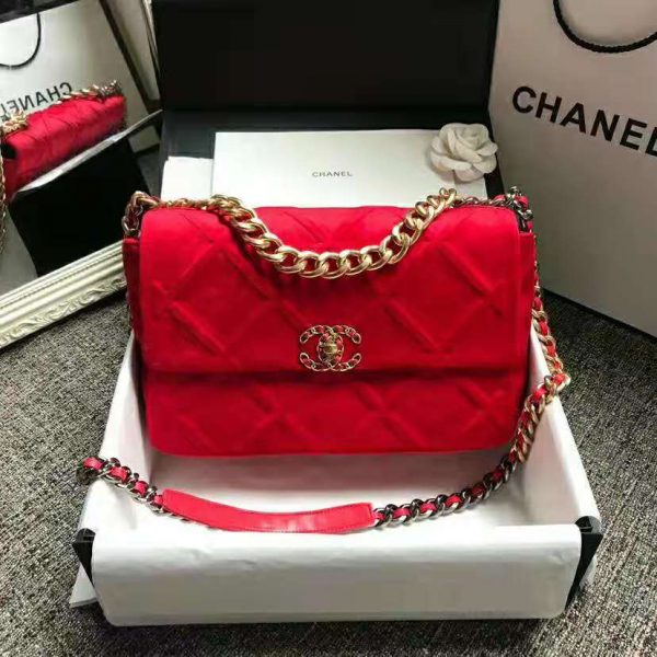 chanel 19 red