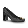 Louis Vuitton LV Women Madeleine Pump in Smooth Calf Leather with Versize LV Circle Signature-Black