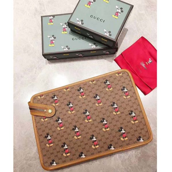 Gucci GG Unisex Disney x Gucci Pouch Mini GG Supreme Canvas (5)