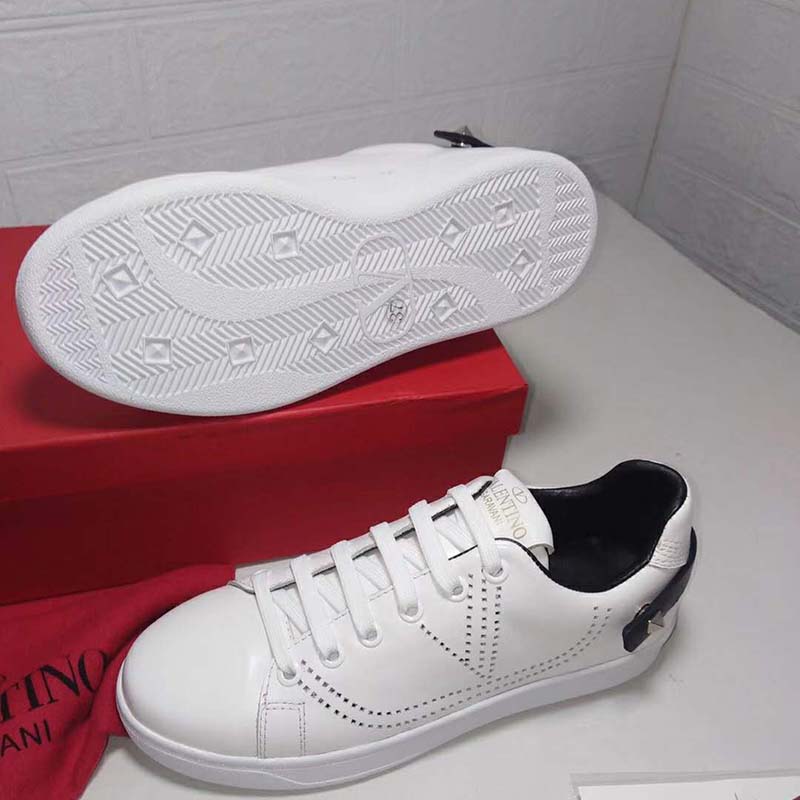 backnet calfskin sneaker