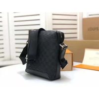 Louis Vuitton LV Unisex Discovery Messenger BB Damier Infini Cowhide Leather-Black