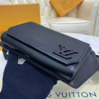 Louis Vuitton LV Unisex Aerogram Slingbag Black Grained Calf Leather