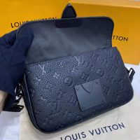 Louis Vuitton LV Unisex S Lock Messenger Black Monogram Embossed Taurillon Cowhide Leather