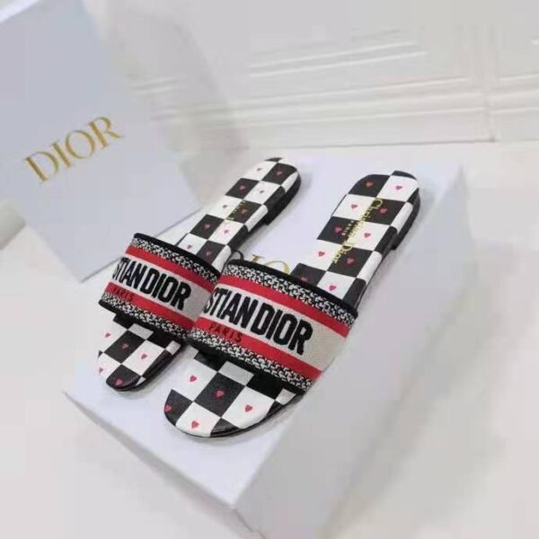 Dior Women Shoes Dway Dioramour Slide White Black Red D-Chess Heart Embroidered Cotton (3)