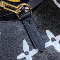 Louis Vuitton LV Women NéoNoé MM Bucket Bag Black Monogram Coated Canvas