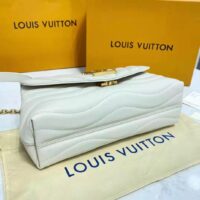 Louis Vuitton LV Women New Wave Chain Bag Handbag  White Smooth Cowhide Leather