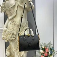 Louis Vuitton LV Women Speedy Bandoulière 25 Handbag Black Embossed Supple Grained Cowhide