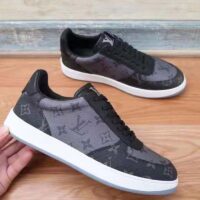 Louis Vuitton LV Unisex Rivoli Sneaker Eclipse Monogram Monogram Reverse Canvas