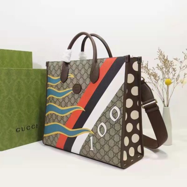 Gucci Unisex Medium Tote Geometric Print Beige Ebony GG Supreme Canvas (3)