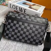 Louis Vuitton LV Unisex Studio Messenger Onyx Damier Infini Leather Cowhide Leather (1)