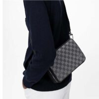 Louis Vuitton LV Unisex Studio Messenger Onyx Damier Infini Leather Cowhide Leather (1)