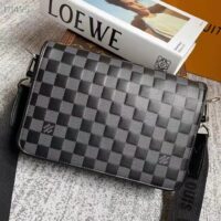 Louis Vuitton LV Unisex Studio Messenger Onyx Damier Infini Leather Cowhide Leather (1)