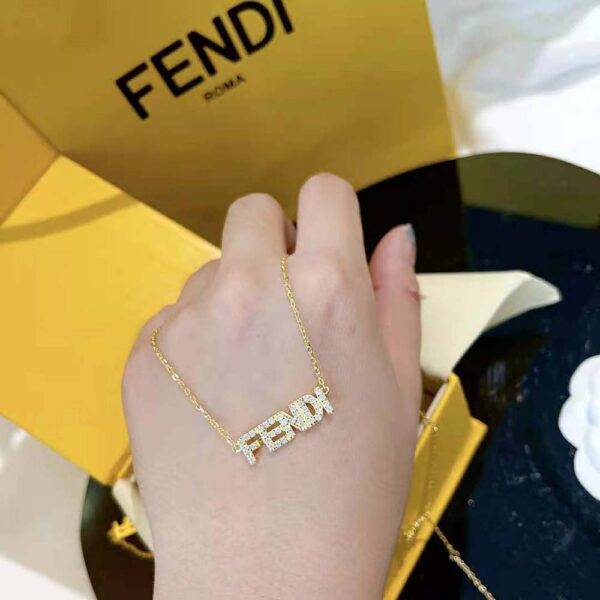 Fendi Women Signature Gold-colored Nnecklace Clip Closure (4)