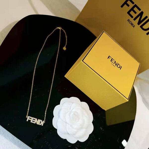 Fendi Women Signature Gold-colored Nnecklace Clip Closure (5)