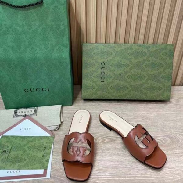 Gucci Women Interlocking G Cut Out Slide Sandal Cuir Leather Flat (7)