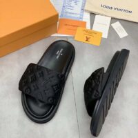 Louis Vuitton LV Unisex Pool Pillow Flat Comfort Mule Black Monogram (11)