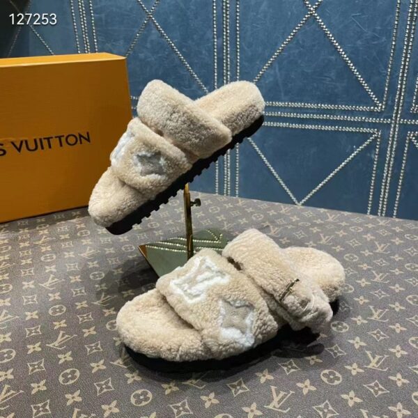 Louis Vuitton LV Unisex Paseo Flat Comfort Mule Beige Shearling Monogram Flowers (4)