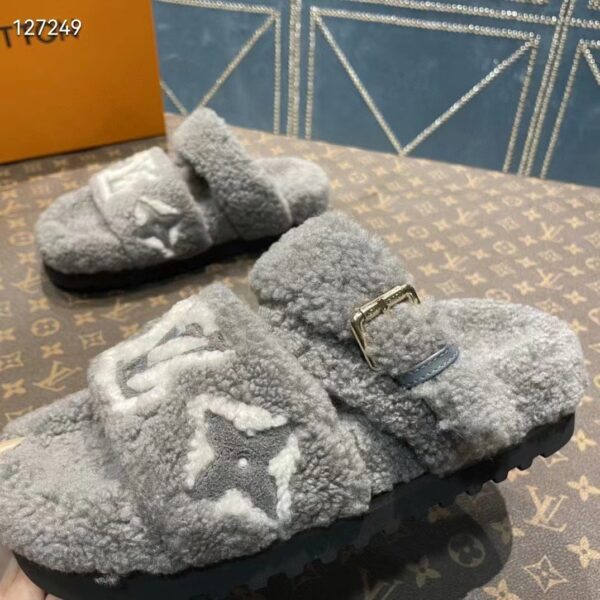 Louis Vuitton LV Unisex Paseo Flat Comfort Mule Grey Shearling Monogram Flowers (3)