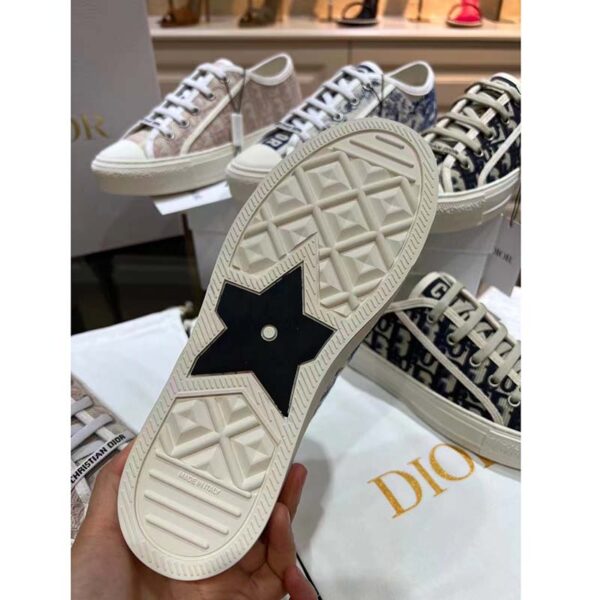 Dior Women Walk’n’Dior Sneaker Blue Toile De Jouy Embroidered Cotton (1)