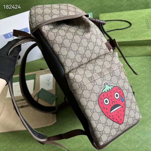 Gucci Unisex Cat Print Skateboard Backpack Beige Ebony GG Supreme Canvas (3)