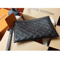 Louis Vuitton LV Unisex Discovery Pochette Black Monogram Shadow Calf Leather (5)