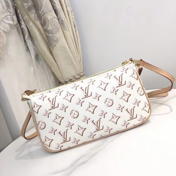 Louis Vuitton LV Women Maxi Multi Pochette Accessoires Handbag Beige Monogram Coated Canvas (7)