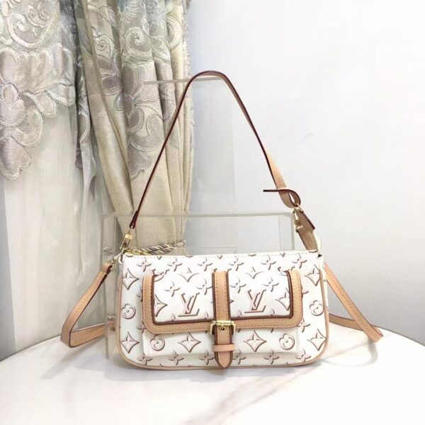 Louis Vuitton LV Women Maxi Multi Pochette Accessoires Handbag Beige Monogram Coated Canvas (9)