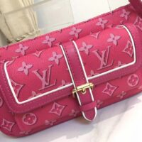 Louis Vuitton LV Women Maxi Multi Pochette Accessoires Handbag Fuchsia Pink Monogram Coated Canvas (1)