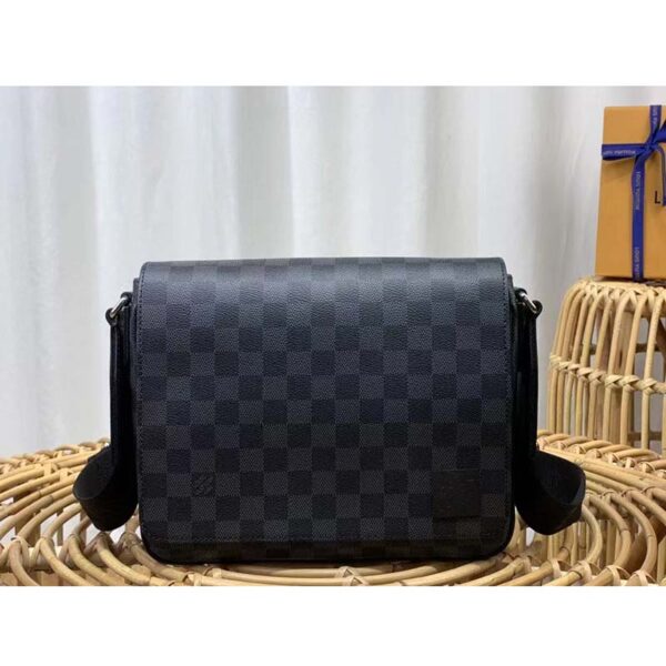 Louis Vuitton LV Men District PM Bag Damier Graphite Coated Canvas (7)