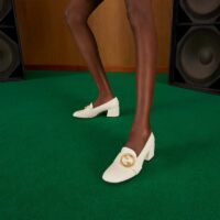 Gucci Women Blonde Mid-Heel Pump White Leather Round Interlocking G (9)