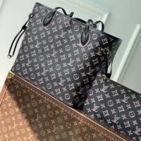 Louis Vuitton LV Women Neverfull MM Tote Bag Black Monogram Coated Canvas (1)