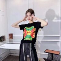 Gucci Women GG Vintage Logo Print T-Shirt Black Cotton Jersey Crewneck Short Sleeves (1)