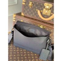 Louis Vuitton Unisex LV Aerogram Takeoff Messenger Black Grained Calf Leather (5)