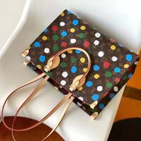 Louis Vuitton Unisex LVxYK OnTheGo MM Monogram Coated Canvas 3D Painted Dots Print (1)