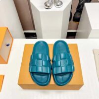 Louis Vuitton LV Unisex Waterfront Mule Lagoon Blue Maxi Damier Rubber Waterproof Rubber (13)