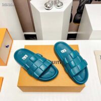 Louis Vuitton LV Unisex Waterfront Mule Lagoon Blue Maxi Damier Rubber Waterproof Rubber (13)