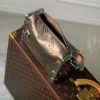 Louis Vuitton LV Unisex Side Trunk Handbag Light Gold Calfskin (10)