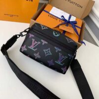 Louis Vuitton LV Unisex Comet Messenger PM Black Borealis Calf Cowhide Leather (2)