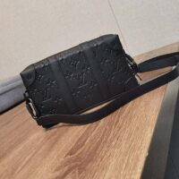 Louis Vuitton LV Unisex Soft Trunk Wearable Wallet Black Taurillon Monogram Leather (2)