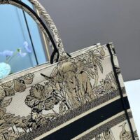 Dior Unisex CD Large Book Tote Beige Multicolor Toile De Jouy Voyage Embroidery (1)