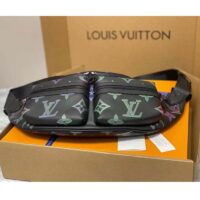 Louis Vuitton LV Unisex Comet Bumbag Black Borealis Calf Leather Cowhide Double Zip (9)