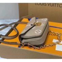 Louis Vuitton LV Women Pochette Métis East West Bag Beige Grained Cowhide Leather (7)