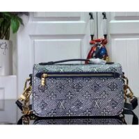 Louis Vuitton Women LV Pochette Métis East West Handbag Blue Monoglam Coated Canvas (11)