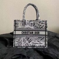 Dior Unisex CD Medium Book Tote White Black Plan De Paris Embroidery (5)