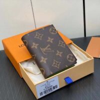 Louis Vuitton Unisex LV Lisa Wallet Vert Noto Green Monogram Coated Canvas Grained Cowhide Leather (10)